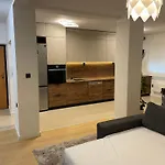 Apartment By The Center *