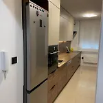 By The Center Apartment *