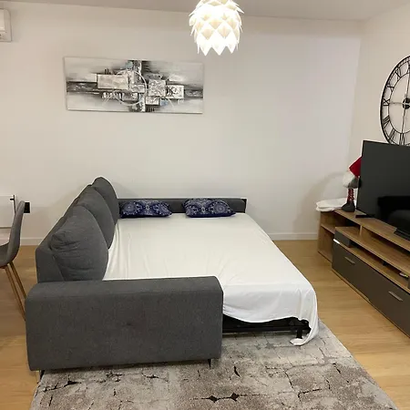 Lägenhet By The Center *