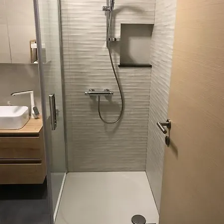 By The Center Daire Zadar